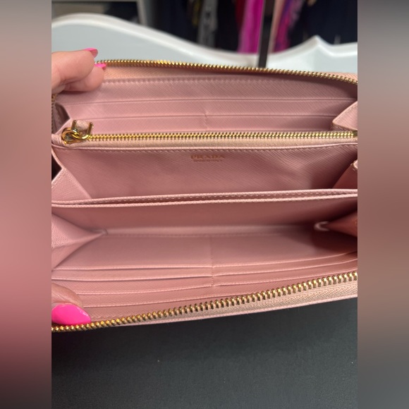 Prada wallet - Picture 4 of 10